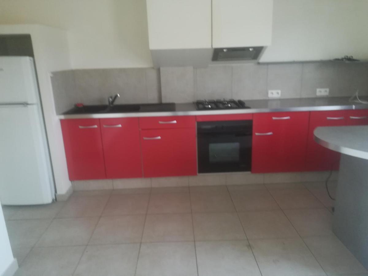 Logement de plein pied à MIRECOURT Extérieur photo